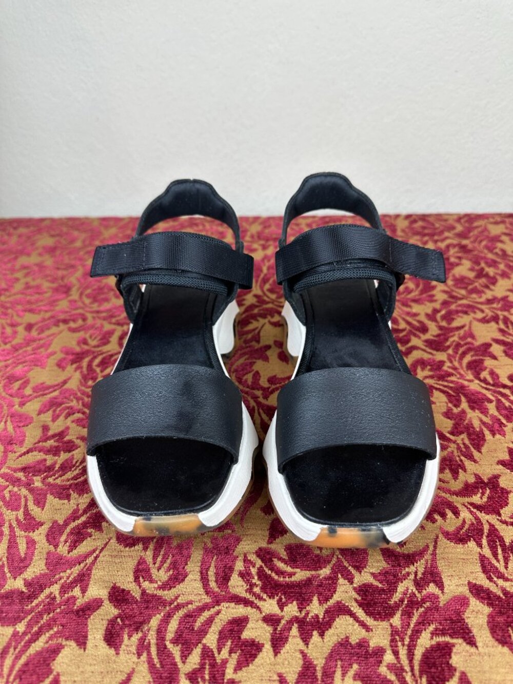 Sorel Kinetic Impact Y-Strap High Black Tortoiseshell Leather Sandals Sz 6.5 - Picture 3 of 9
